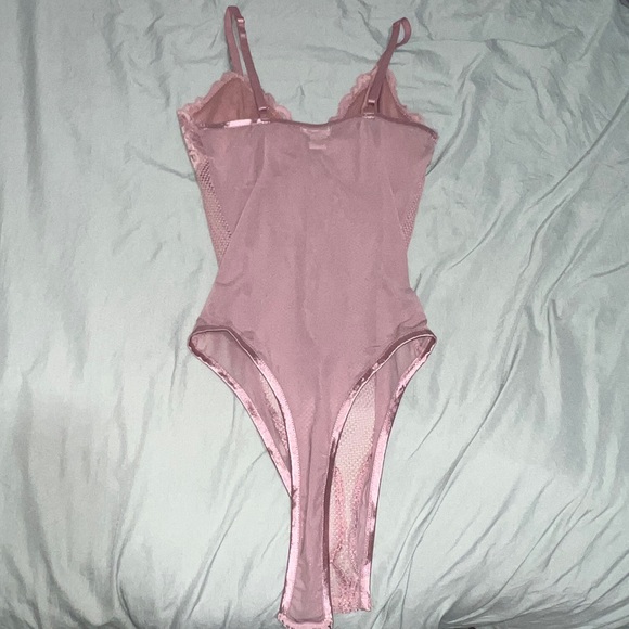 Bozzolo sheer lace bodysuit - Picture 3 of 5